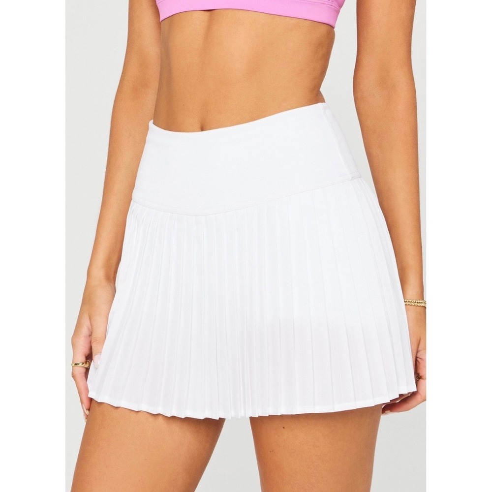 Fabletics Hot Shot Pleated Skirt Ultra Mini Classic White Skort Size M NWT